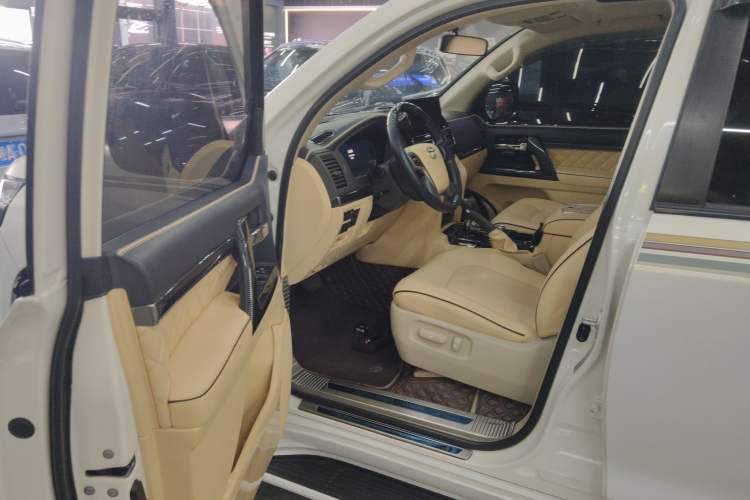 Used Toyota Land Cruiser 2020 4.0L GX-R 7-Seater Middle East Version Driver Seat