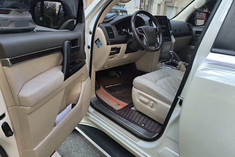 Used Toyota Land Cruiser  Driver Seat