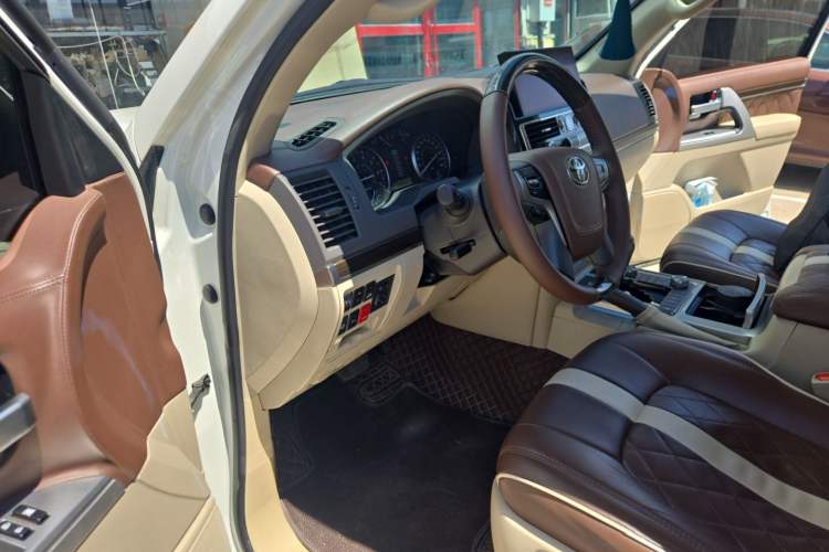 Used Toyota Land Cruiser  Driver Seat