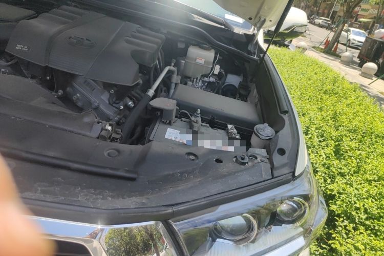 Used Toyota Land Cruiser  Engine Bay Left