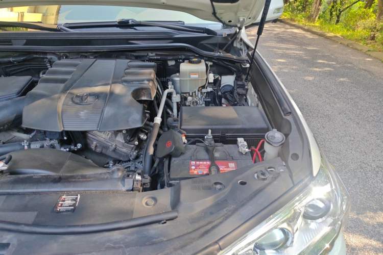Used Toyota Land Cruiser  Engine Bay Left
