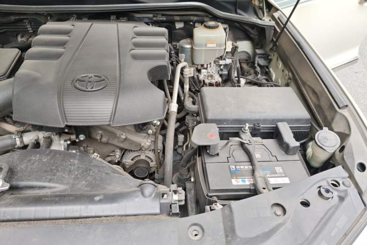 Used Toyota Land Cruiser  Engine Bay Left