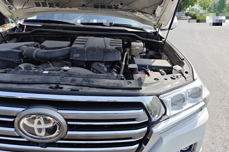 Used Toyota Land Cruiser 2020 4.0L GX-R Middle East Engine Bay Left
