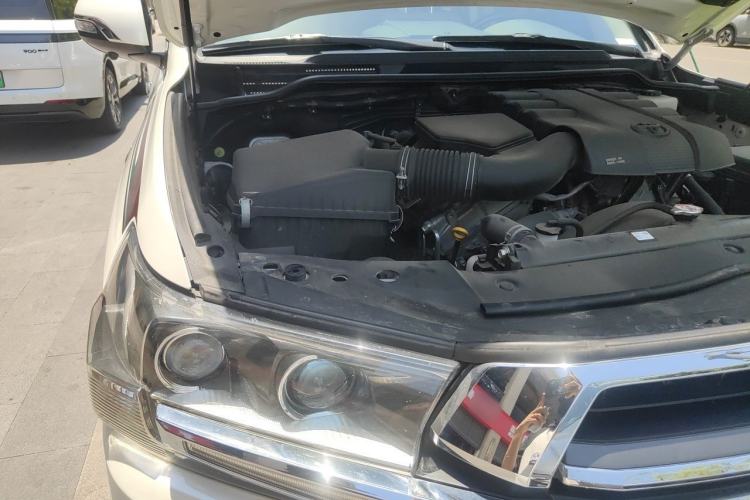 Used Toyota Land Cruiser  Engine Bay Right