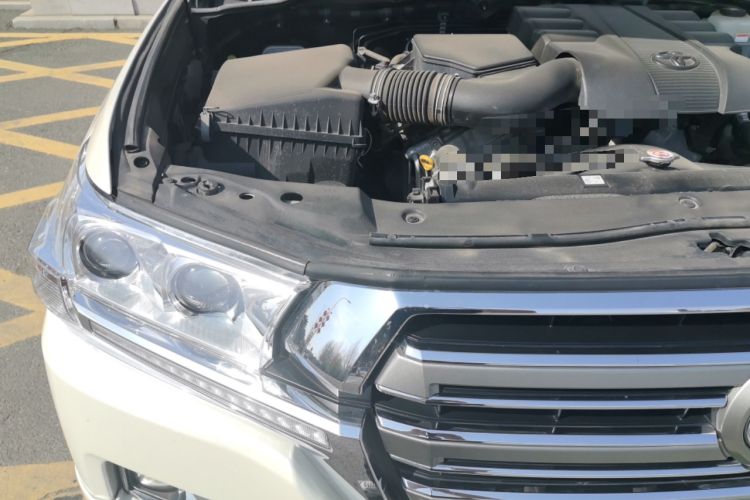 Used Toyota Land Cruiser  Engine Bay Right