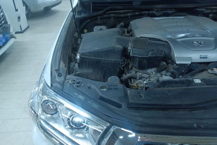 Used Toyota Land Cruiser  Engine Bay Right
