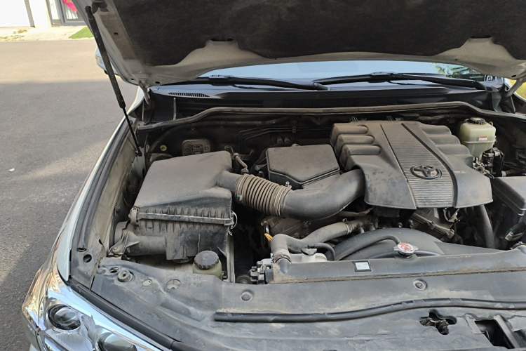 Used Toyota Land Cruiser  Engine Bay Right