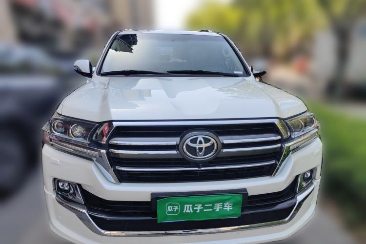 Used Toyota Land Cruiser  Front
