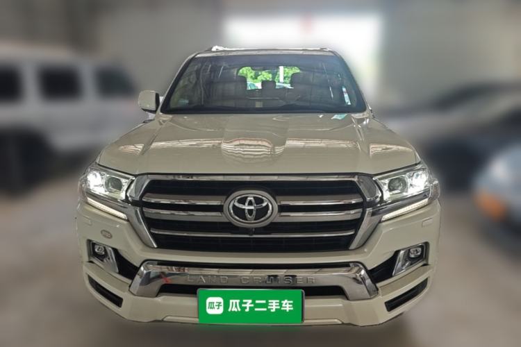 Used Toyota Land Cruiser  Front