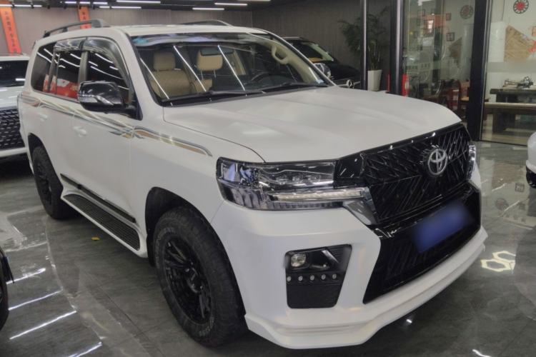 Used Toyota Land Cruiser 2020 4.0L GX-R 7-Seater Middle East Version Front Right 45 Deg
