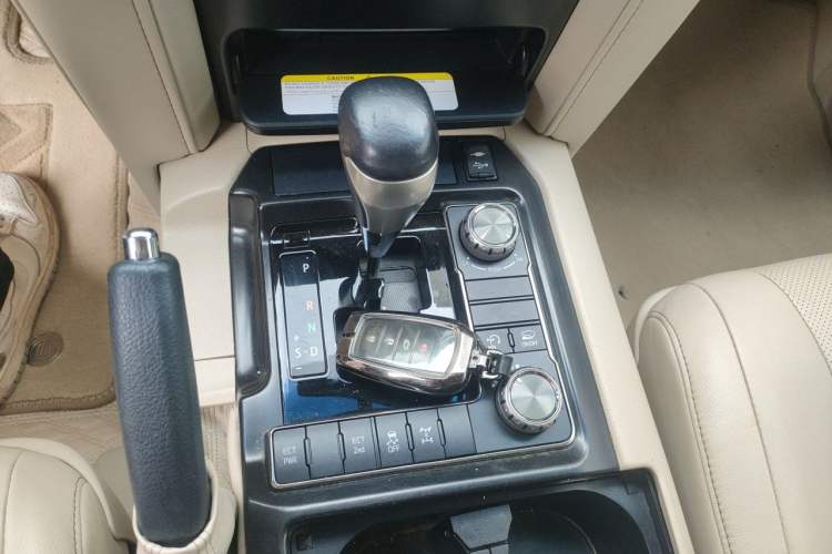 Used Toyota Land Cruiser  Gear Lever