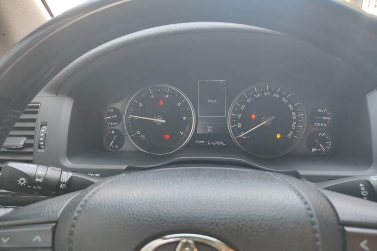 Used Toyota Land Cruiser  Instrument Cluster