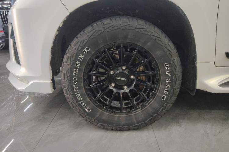 Used Toyota Land Cruiser 2020 4.0L GX-R 7-Seater Middle East Version Left Front Wheel Hub