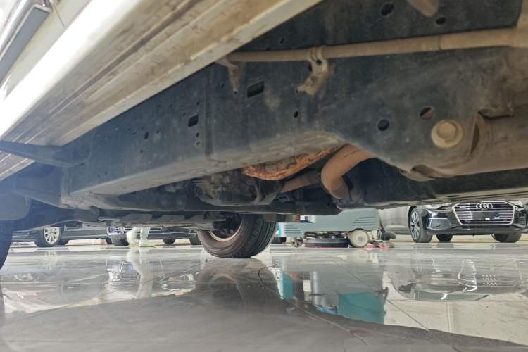 Used Toyota Land Cruiser 2020 4.0L GX-R Middle East Left Side Sill