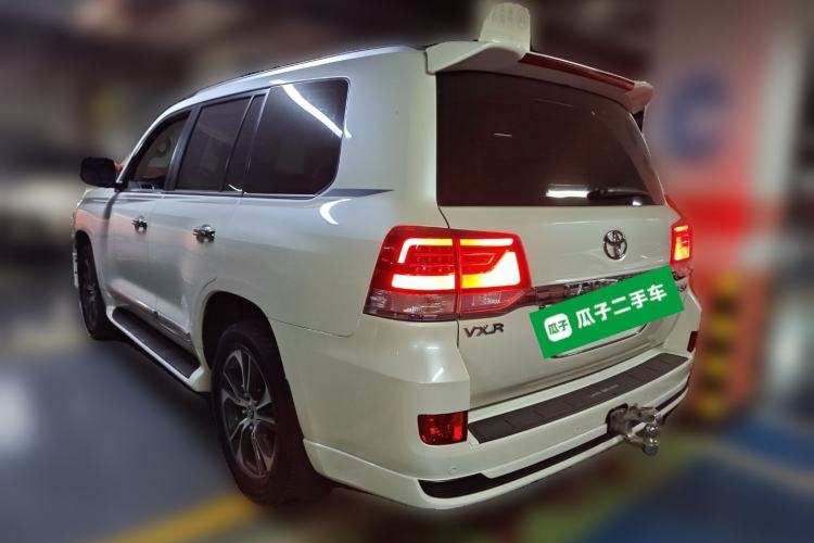 Used Toyota Land Cruiser 2020 5.7L VX-R Genuine Leather 8 Airbags Trailer Hitch Spare Tire Sunroof – Middle East Specifications Rear Left 45 Deg