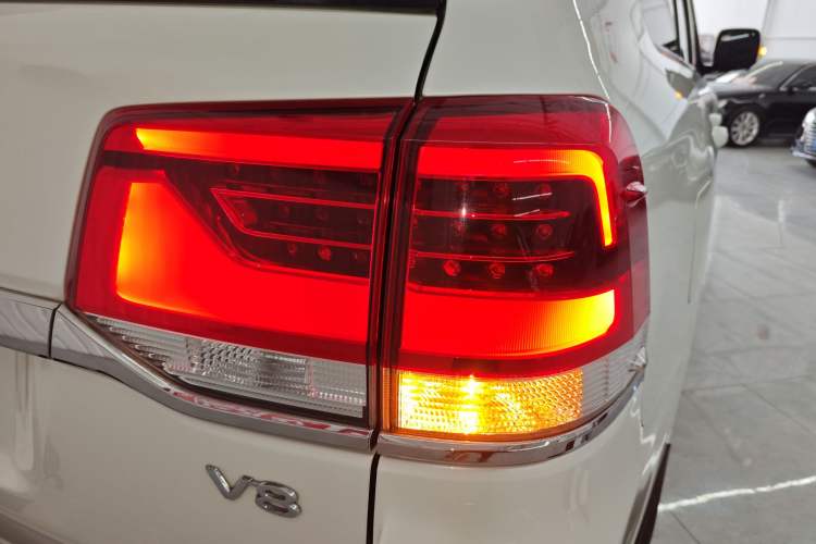 Used Toyota Land Cruiser 2020 4.0L GX-R Middle East Right Rear Taillight