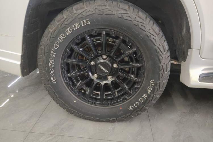 Used Toyota Land Cruiser 2020 4.0L GX-R 7-Seater Middle East Version Right Rear Wheel Hub