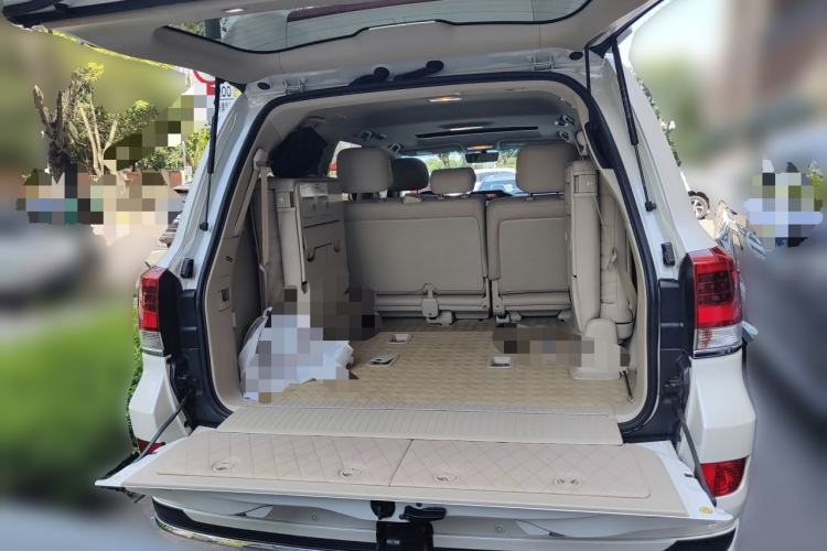 Used Toyota Land Cruiser  Trunk