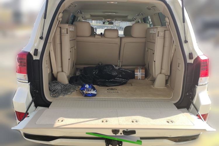 Used Toyota Land Cruiser  Trunk