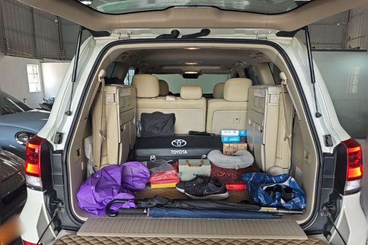 Used Toyota Land Cruiser  Trunk