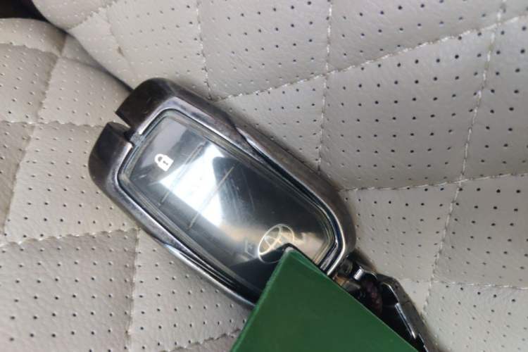 Used Toyota Land Cruiser  Vehicle Key