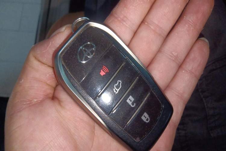 Used Toyota Land Cruiser  Vehicle Key