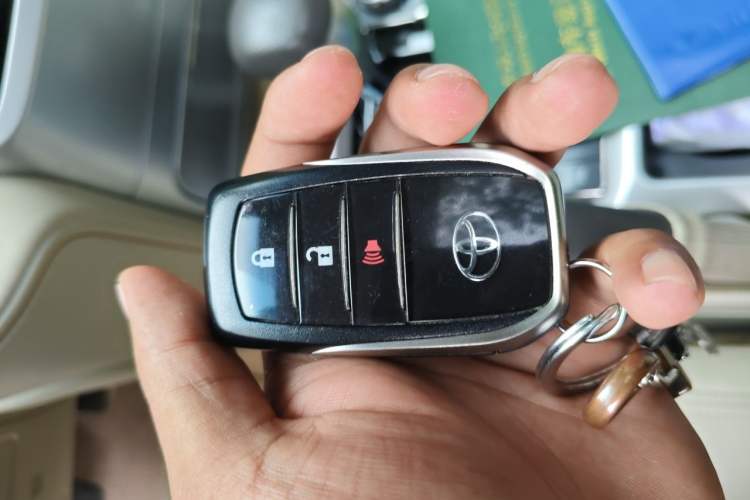 Used Toyota Land Cruiser  Vehicle Key