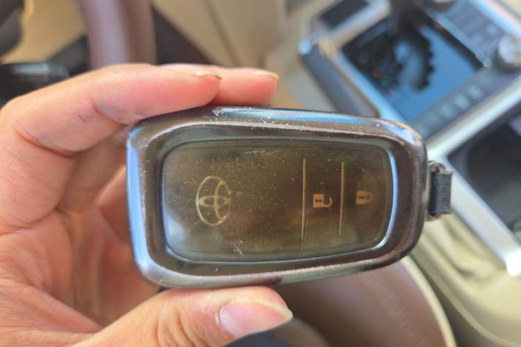 Used Toyota Land Cruiser  Vehicle Key