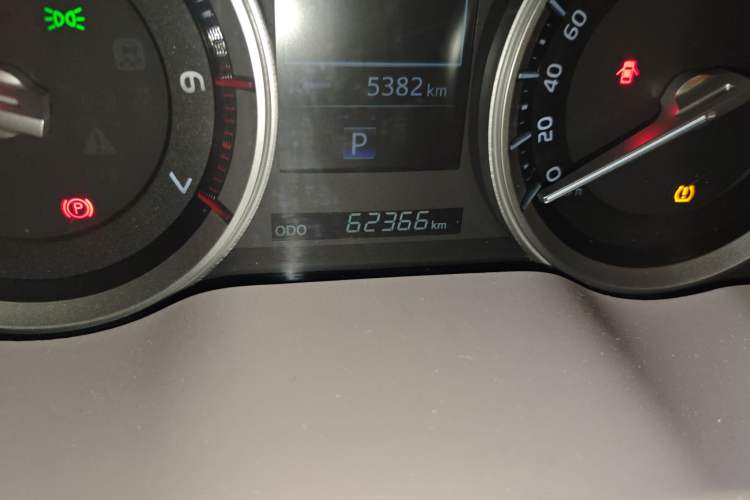 Used Toyota Land Cruiser 2021 5.7L VX-R Middle East Odometer Close Up