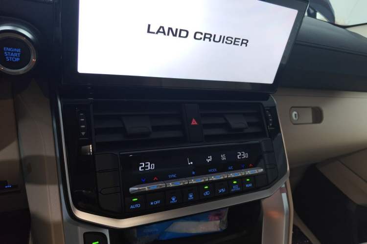 Used Toyota Land Cruiser  Audio And AC Panel