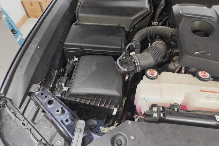 Used Toyota Land Cruiser  Engine Bay Right