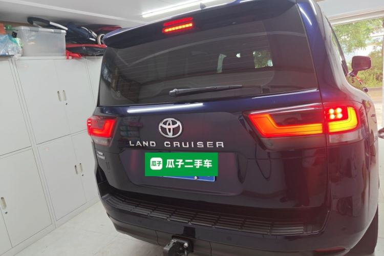 Used Toyota Land Cruiser  Rear