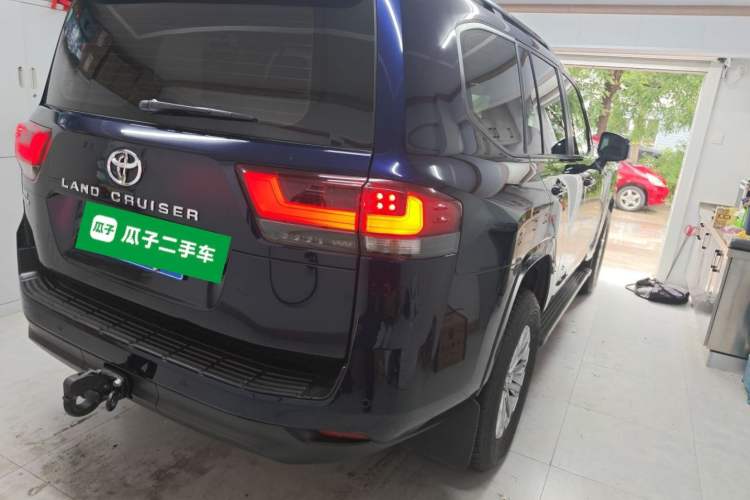 Used Toyota Land Cruiser  Rear Right 45 Deg