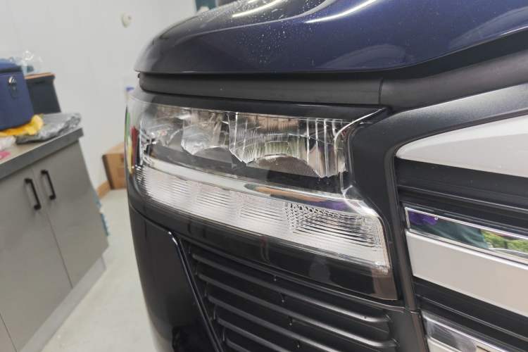 Used Toyota Land Cruiser  Right Front Headlight