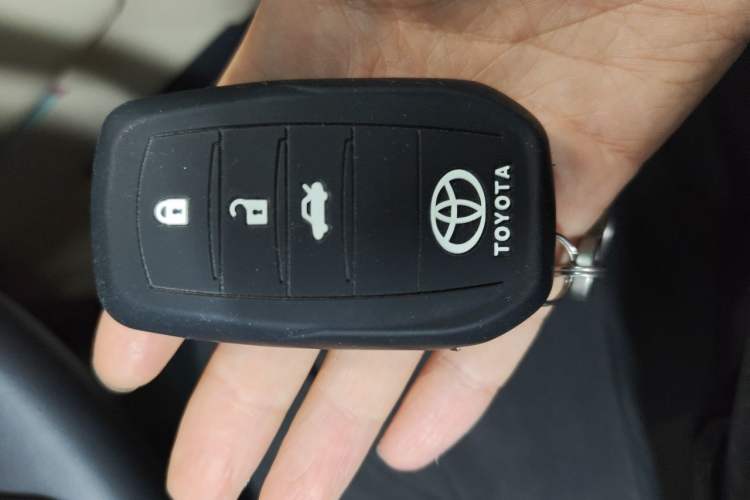 Used Toyota Land Cruiser  Vehicle Key