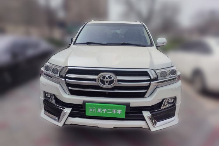 Used Toyota Land Cruiser 2021 5.7L VXR Genuine Leather – Middle East Front