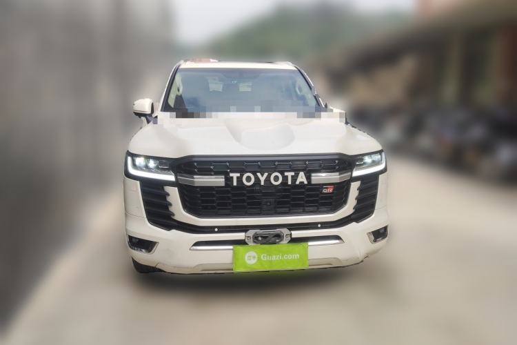 Used Toyota Land Cruiser  Front