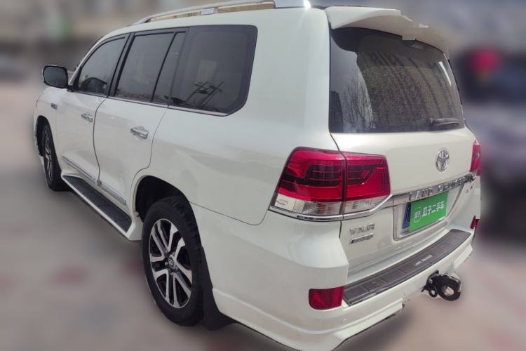 Used Toyota Land Cruiser 2021 5.7L VXR Genuine Leather – Middle East Rear Left 45 Deg