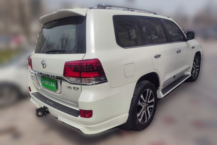 Used Toyota Land Cruiser 2021 5.7L VXR Genuine Leather – Middle East Rear Right 45 Deg