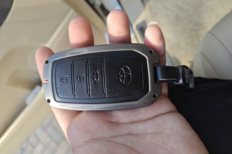 Used Toyota Land Cruiser  Vehicle Key