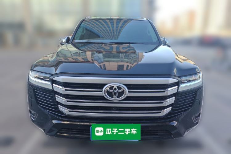 Used Toyota Land Cruiser  Front