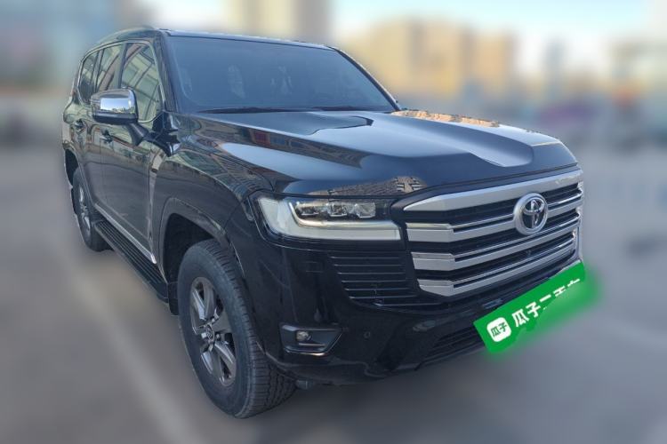 Used Toyota Land Cruiser  Front Right 45 Deg