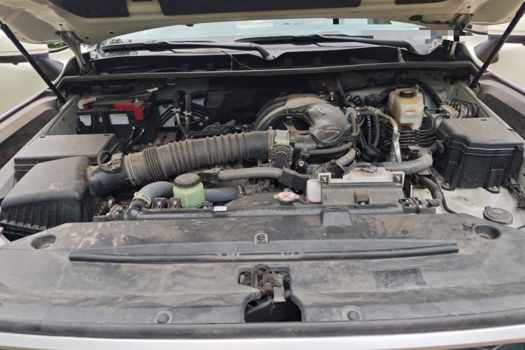 Used Toyota Land Cruiser 2022 4.0L GX-R Middle East Version Engine Bay
