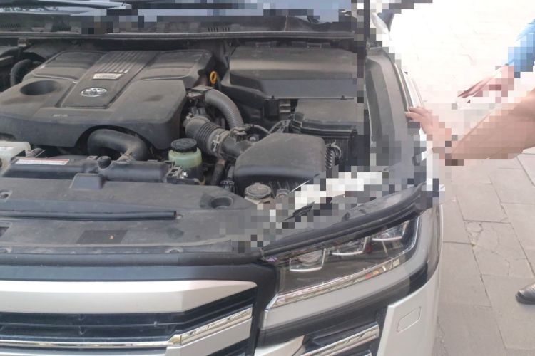 Used Toyota Land Cruiser  Engine Bay Left