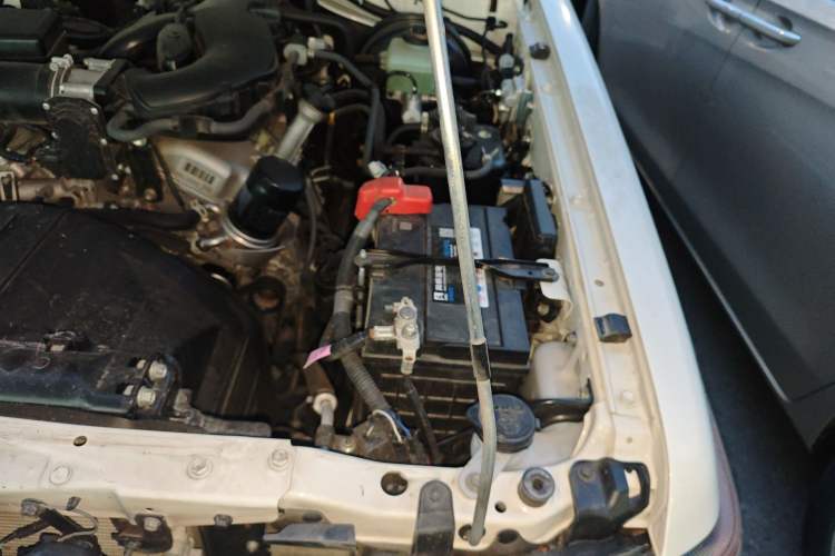 Used Toyota Land Cruiser 2022 4.0L Manual LC71 Gasoline 70th Anniversary Edition – Middle East Engine Bay Left
