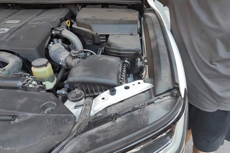 Used Toyota Land Cruiser  Engine Bay Left
