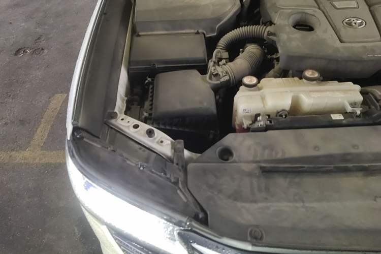 Used Toyota Land Cruiser  Engine Bay Right