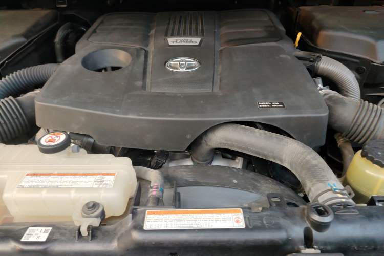 Used Toyota Land Cruiser 2022 3500 3.5T GXR with 20 Wheels Velvet Finish No Creep—Middle East Engine Bay