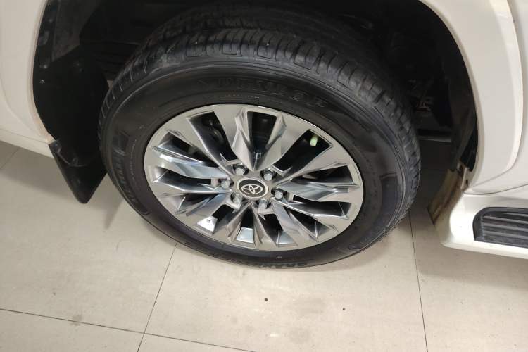 Used Toyota Land Cruiser 2022 3500 3.5T GXR with 20 Wheels Velvet Finish No Creep—Middle East Exterior 2