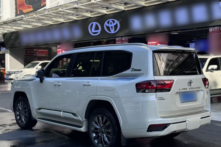 Used Toyota Land Cruiser 2022 3500 3.5T GXR with 20 Wheels Velvet Finish No Creep—Middle East Exterior 4